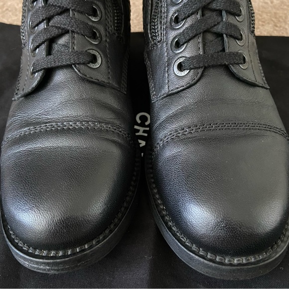 Chanel Black Leather Interlocking CC logo Combat Moto Boots Lace Up Size zip - Picture 8 of 16